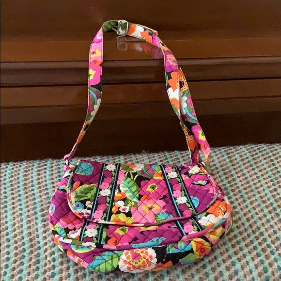 Vera Bradley Handbags - Vera Bradley bag in Viva La Bloom